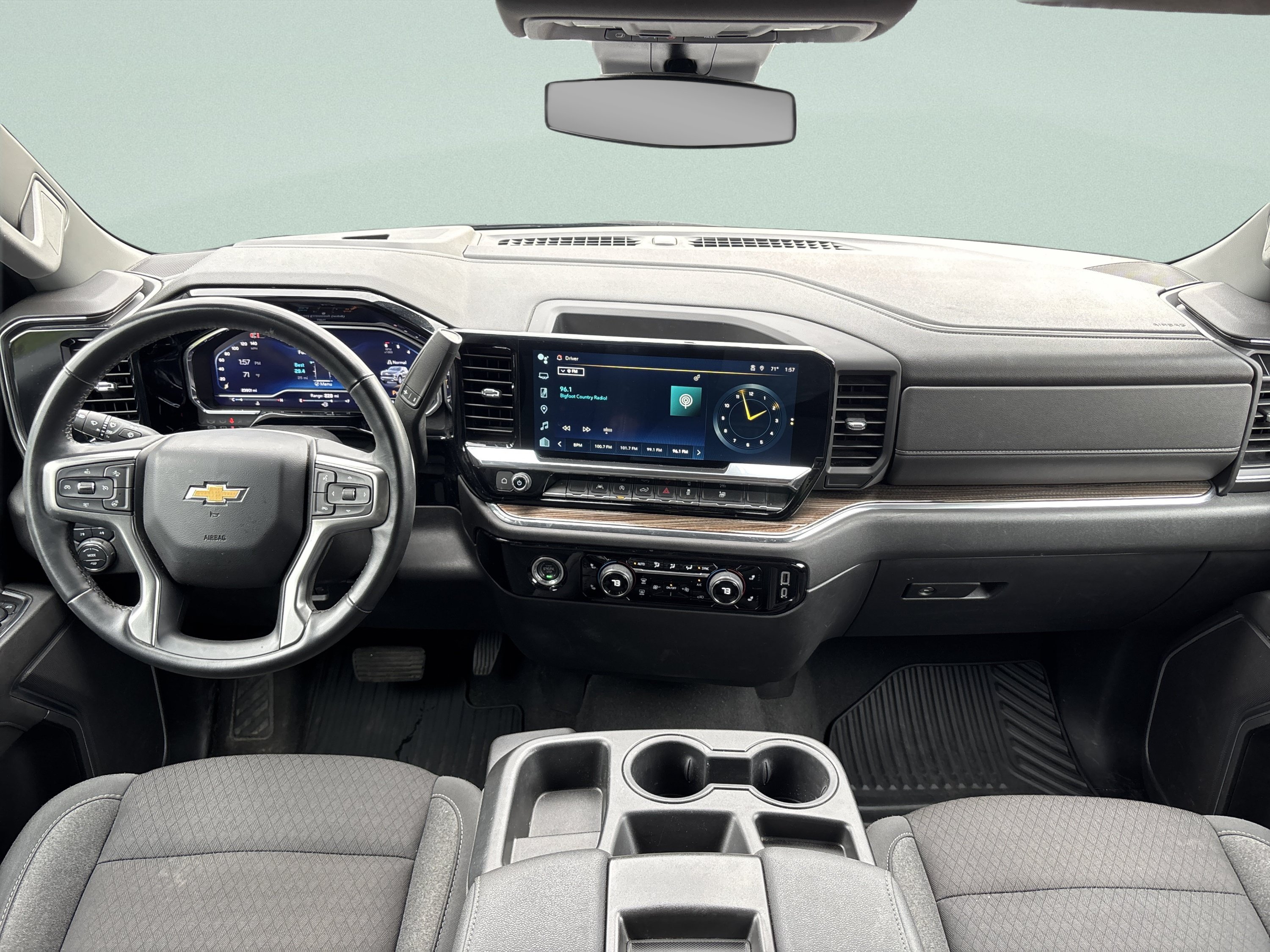 Used 2024 Chevrolet Silverado 1500 LT AWD/4WD image 20
