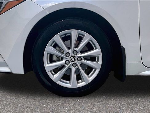 Used 2025 Toyota Corolla XLE FWD image 37