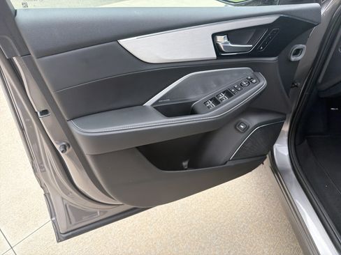 Certified 2025 Acura MDX FWD w/ Technology Package image 14
