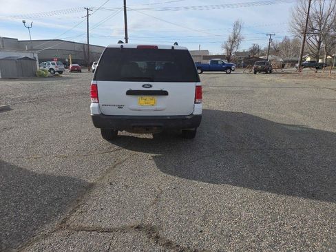 Used 2006 Ford Expedition XLT image 4