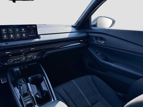 Used 2023 Honda Accord Sport image 21