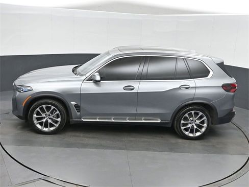 Used 2025 BMW X5 xDrive40i image 31
