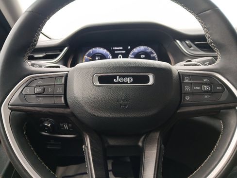 Certified 2023 Jeep Grand Cherokee Limited image 37