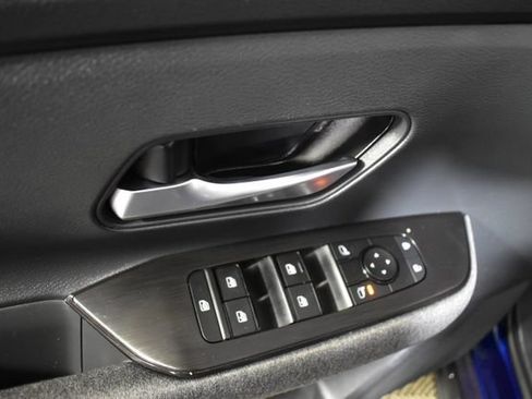 Used 2025 Nissan Kicks SV w/ SV Premium Package AWD/4WD image 8