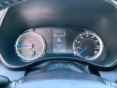 Used 2020 Toyota Highlander LE FWD image 26