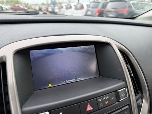 Used 2013 Buick Verano Leather FWD image 15