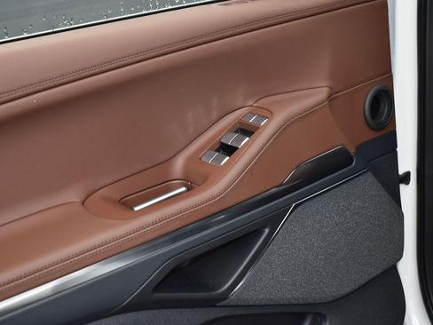 New 2025 Lincoln Navigator L Reserve image 9