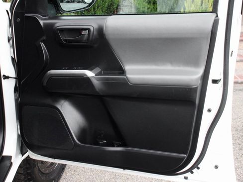 Used 2020 Toyota Tacoma SR5 image 37