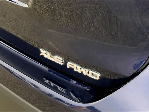 Certified 2020 Toyota Highlander XLE AWD/4WD image 30