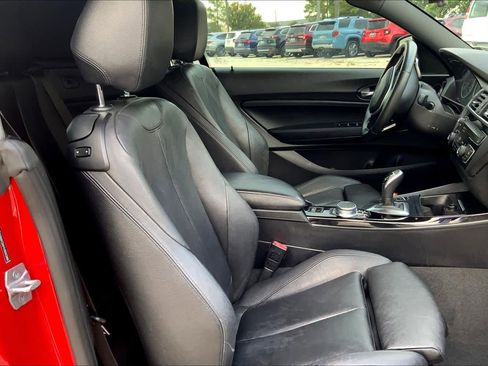 Used 2017 BMW 230i Convertible image 8