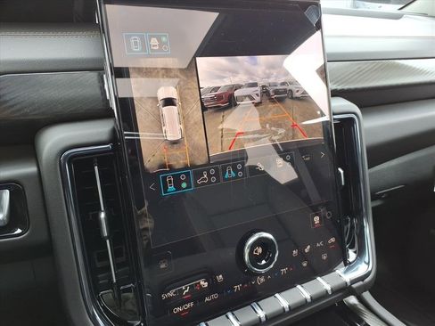 New 2026 GMC Yukon XL AT4 image 19