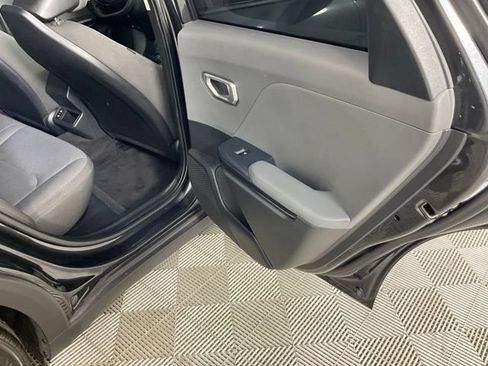 Used 2025 Kia K4 FWD image 30