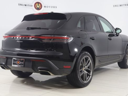 Used 2025 Porsche Macan image 3