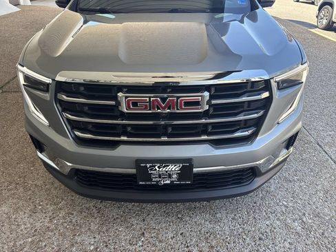 Certified 2025 GMC Acadia Elevation FWD image 31
