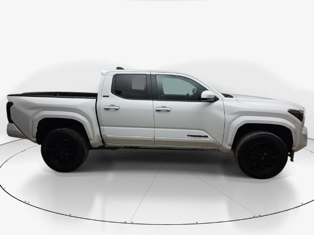 Used 2024 Toyota Tacoma SR5 RWD image 5