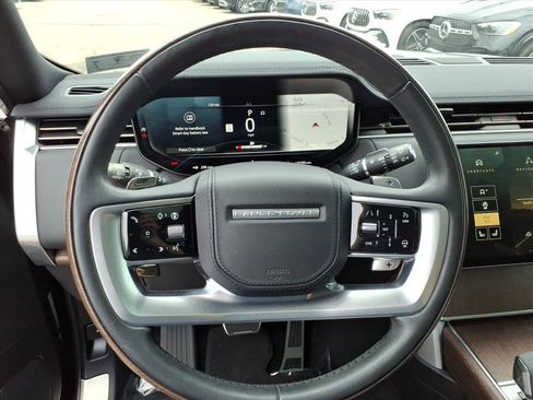 Used 2024 Land Rover Range Rover Long Wheelbase SE AWD/4WD image 16