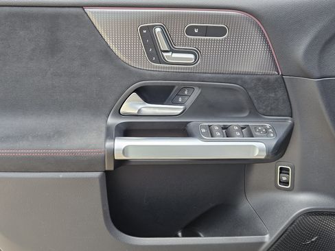 Certified 2023 Mercedes-Benz EQB 300 4MATIC image 24