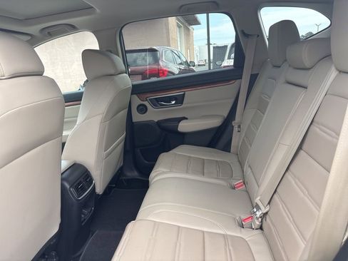 Used 2018 Honda CR-V Touring image 9