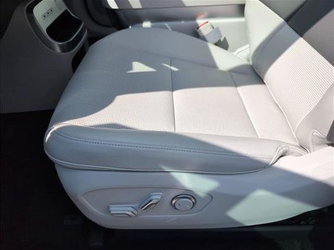 New 2026 Hyundai Ioniq 9 SEL AWD/4WD image 12