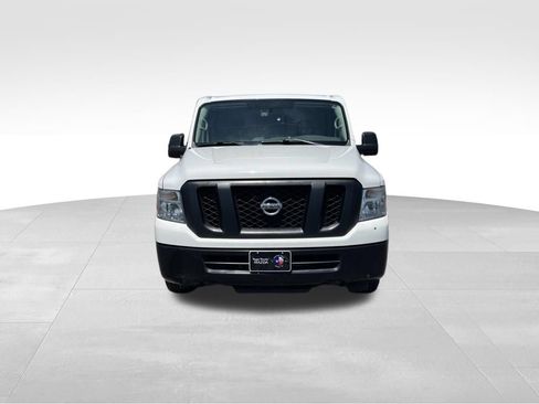 Used 2018 Nissan NV 2500 SV RWD image 2