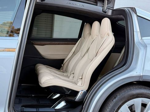 Used 2016 Tesla Model X Performance image 20