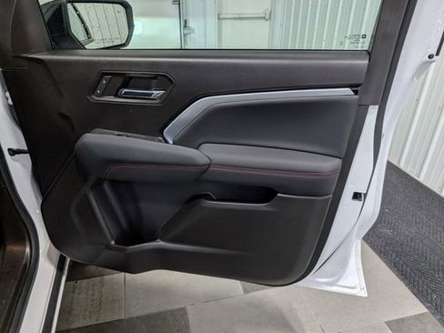 Used 2023 Chevrolet Colorado Z71 w/ Z71 Convenience Package 2 image 28