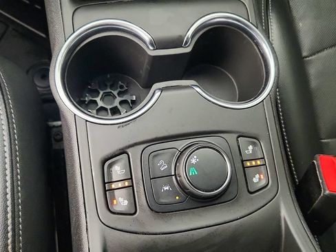 Used 2023 GMC Terrain SLT FWD image 19