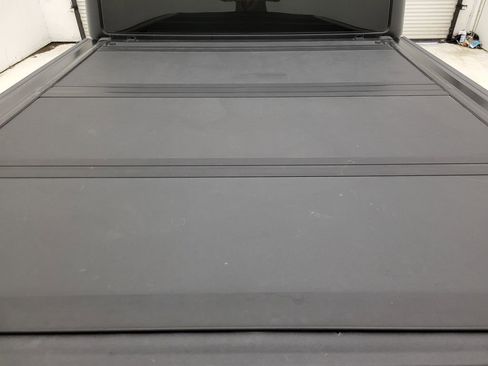 Used 2020 Jeep Gladiator Sport image 24