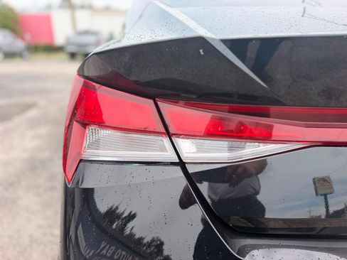 Used 2024 Hyundai Elantra SEL FWD image 27