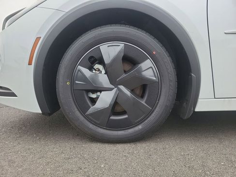 New 2026 Toyota Prius Plug-In Hybrid image 26