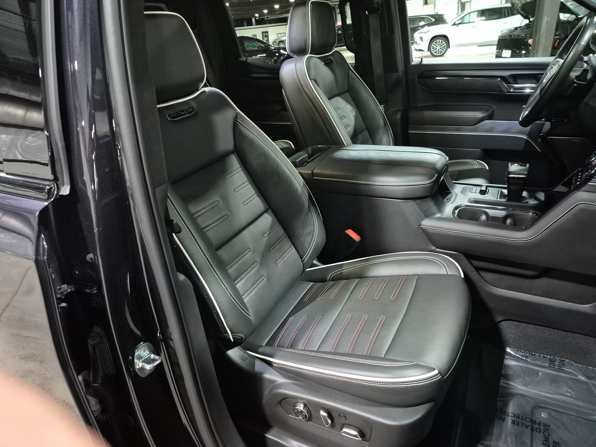 Used 2023 GMC Sierra 1500 AT4X AWD/4WD image 31