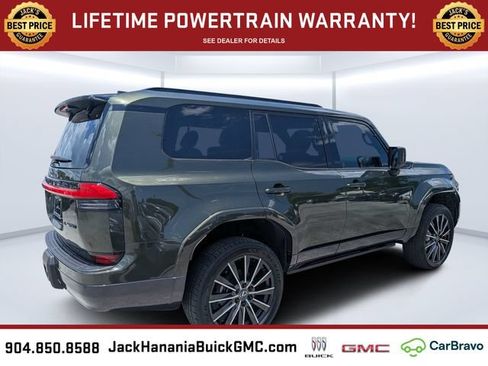 Used 2024 Lexus GX 550 w/ Accessory Package (Z1) AWD/4WD image 3