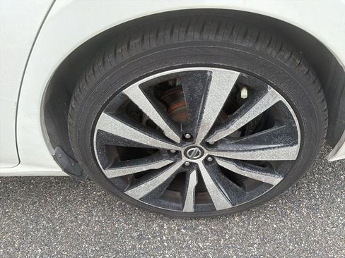 Used 2022 Nissan Altima 2.5 SR image 12