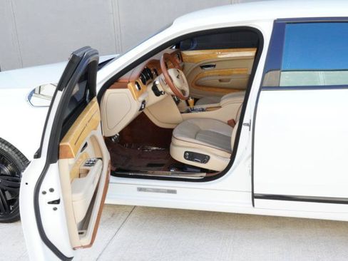 Used 2012 Bentley Mulsanne RWD image 22