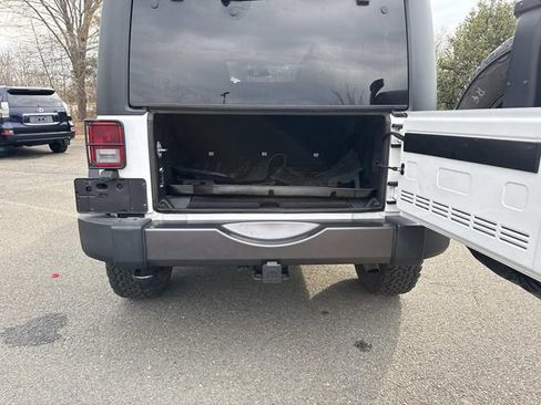 Used 2017 Jeep Wrangler Unlimited Sport image 12
