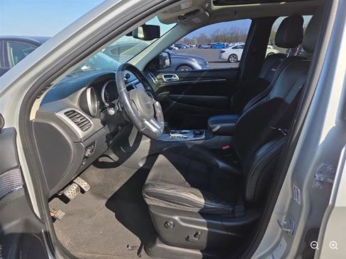 Used 2012 Jeep Grand Cherokee SRT8 w/ Luxury Group II image 8