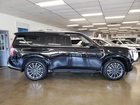 New 2025 Nissan Armada Platinum Reserve image 3