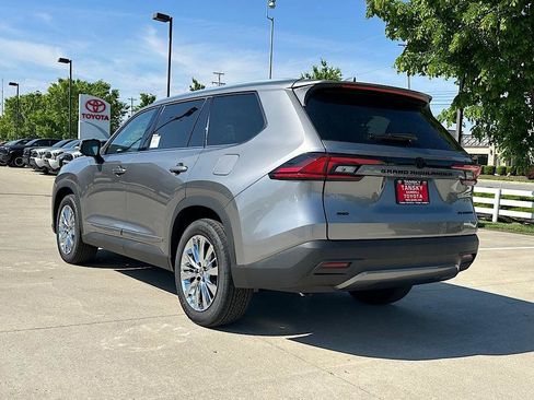 New 2026 Toyota Grand Highlander AWD image 3