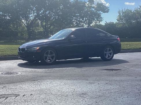 Used 2015 BMW 320i Sedan image 3