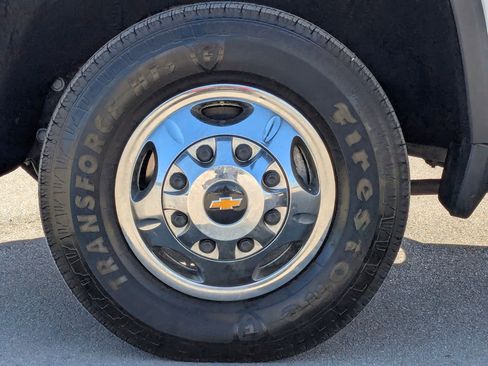 Used 2022 Chevrolet Silverado 3500 LT w/ Convenience Package image 7