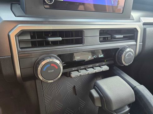 Used 2025 Toyota 4Runner SR5 image 29