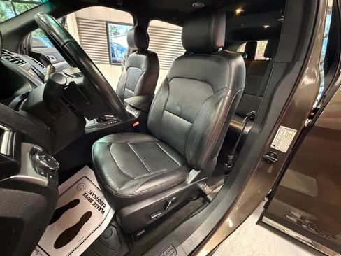 Used 2016 Ford Explorer XLT w/ Equipment Group 202A AWD/4WD image 9