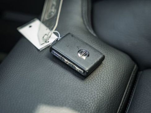 Certified 2023 Volvo S60 B5 Ultimate image 43