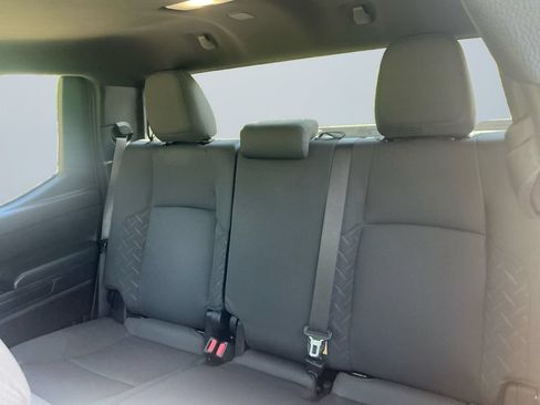 Certified 2024 Toyota Tacoma SR5 AWD/4WD image 15