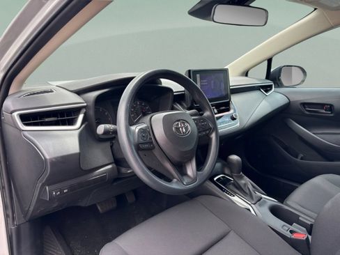 Used 2023 Toyota Corolla LE FWD image 17
