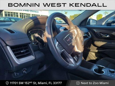 Used 2023 GMC Terrain SLE w/ Driver Convenience Package image 8