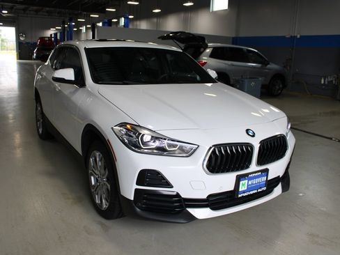 Used 2021 BMW X2 xDrive28i w/ Convenience Package AWD/4WD image 3