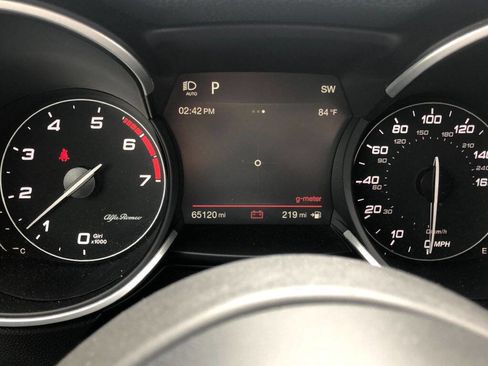 Used 2018 Alfa Romeo Stelvio AWD image 12