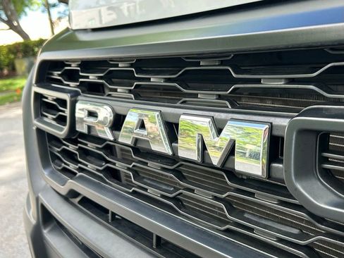 Used 2025 RAM ProMaster 2500 w/ Convenience Group FWD image 32