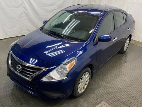 Used 2018 Nissan Versa SV image 5